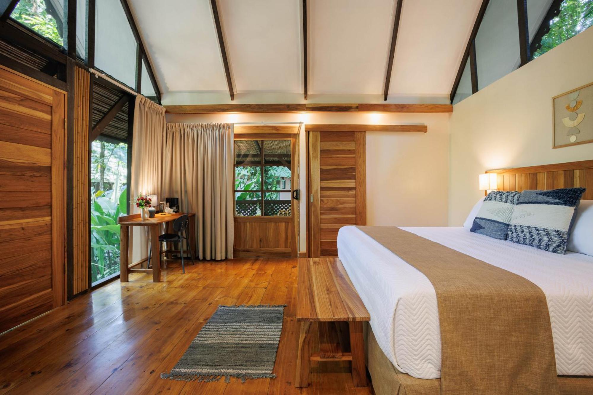 Almonds & Corals Boutique Hotel Puerto Viejo de Talamanca Екстериор снимка